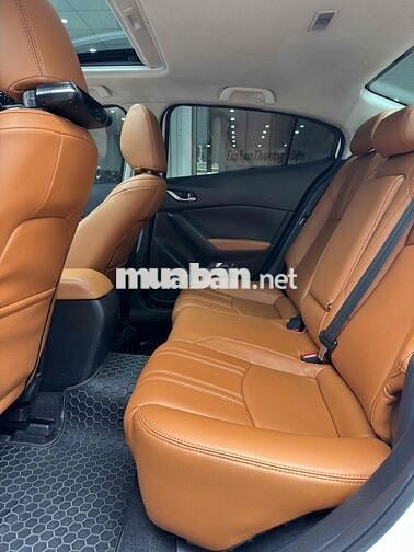 Mazda 3 2016 1.5 AT Sedan - 82000 km