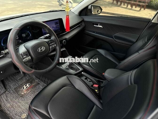Hyundai Accent 2024 1.5 AT - 8000 km