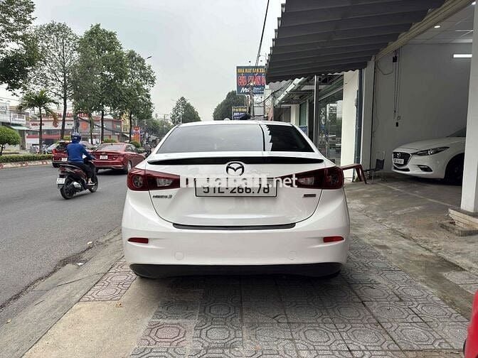 Mazda 3 2016 1.5 AT Sedan - 82000 km