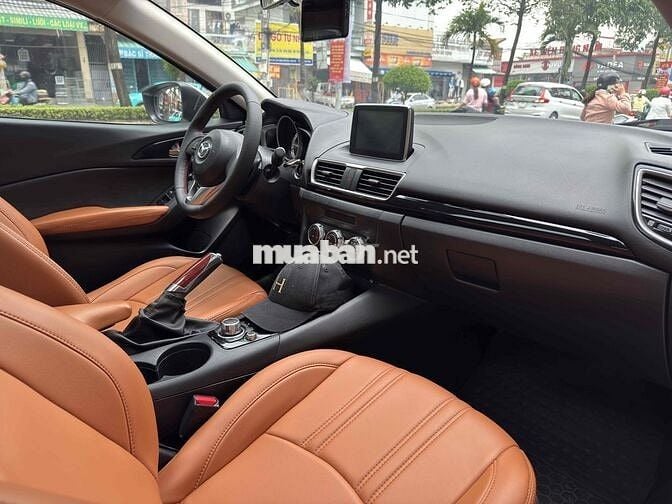 Mazda 3 2016 1.5 AT Sedan - 82000 km