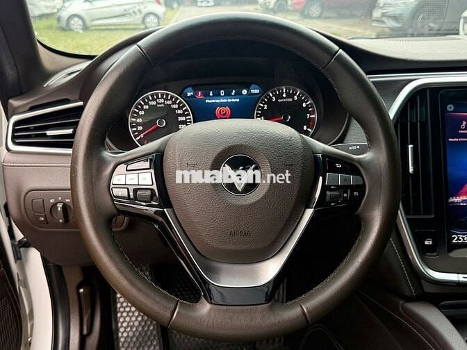 VinFast Lux A2.0 2021 2.0 AT - 49999 km