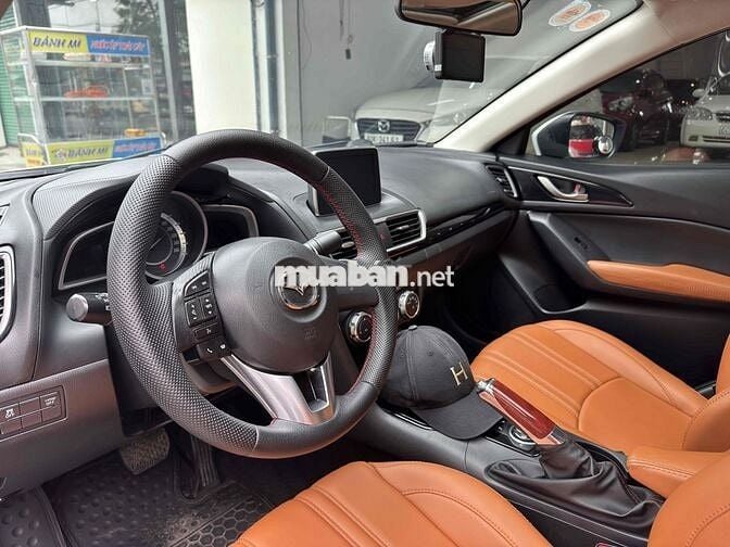 Mazda 3 2016 1.5 AT Sedan - 82000 km