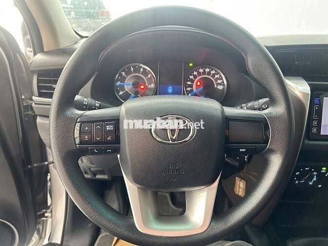Toyota Fortuner 2.4G MT 2018, Đi 49.000km, Như Mới