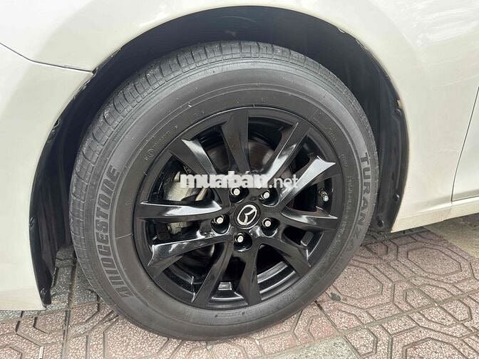 Mazda 3 2016 1.5 AT Sedan - 82000 km