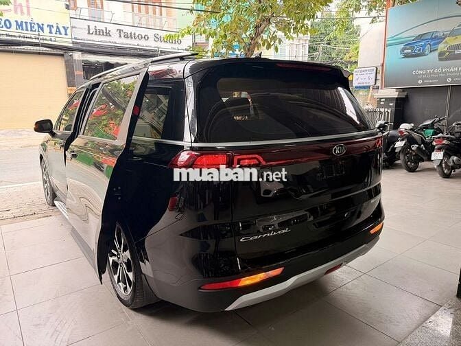 Kia Carnival 2022 2.2D Luxury 8 chỗ - 70000 km