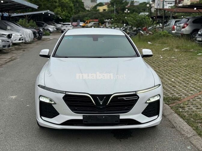 VinFast Lux A2.0 2021 2.0 AT - 49999 km