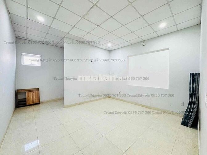 CHO THUÊ NHÀ - HẺM 102 NGUYỄN TẤT THÀNH - ĐƯỜNG 3 OTO THÔNG THOÁNG.