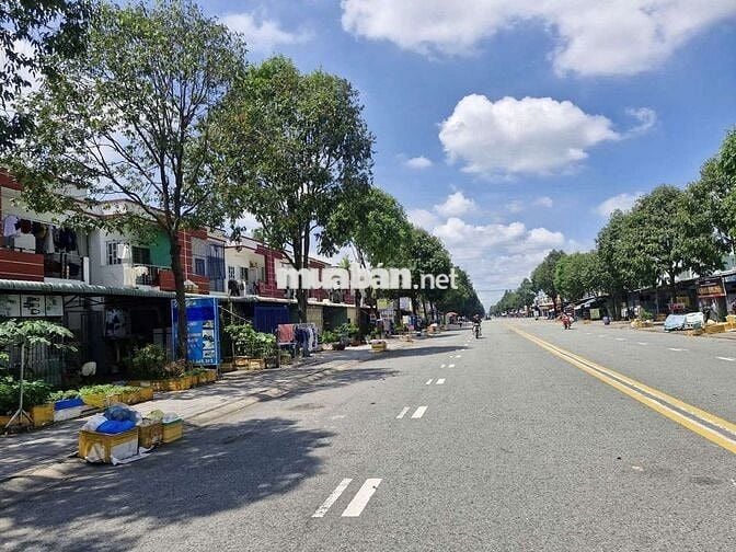 ĐẤT MẶT TIỀN ĐỐI DIỆN CHỢ BÀU BÀNG