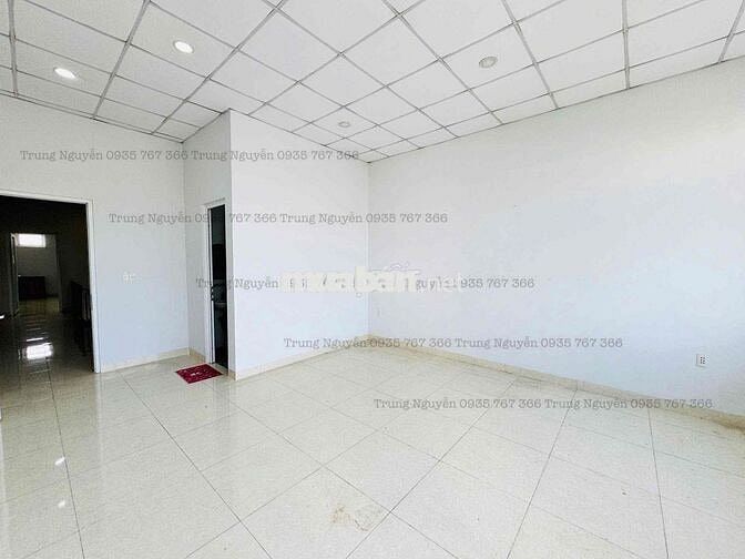 CHO THUÊ NHÀ - HẺM 102 NGUYỄN TẤT THÀNH - ĐƯỜNG 3 OTO THÔNG THOÁNG.
