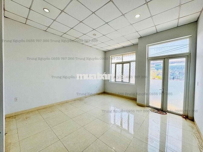 CHO THUÊ NHÀ - HẺM 102 NGUYỄN TẤT THÀNH - ĐƯỜNG 3 OTO THÔNG THOÁNG.
