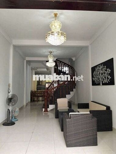 Cho thuê nhà ngay gần biển Hòn Chồng , Bắc Nha Trang