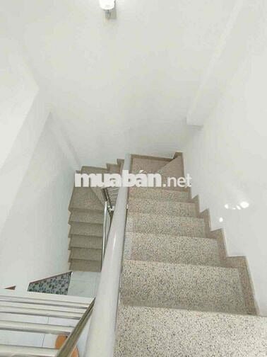 Chính Chủ Cần Bán Gấp Nhà 4 Tầng Khu Dân Cư Hẻm Lê Văn Linh Quận 4