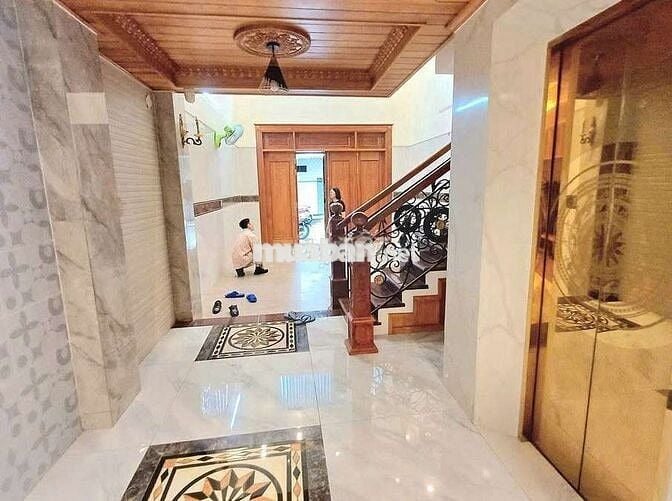 CHO THUÊ NHÀ ĐẸP, CÓ THANG MÁY, HẺM XE TẢI 1 SẸC Đ.NGUYỄN VĂN LƯỢNG
