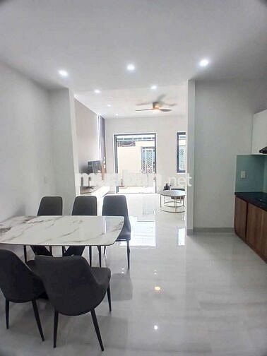 Bán nhà ngay trung tâm Thạnh Phú . Trả trước 600tr nhận nhà .