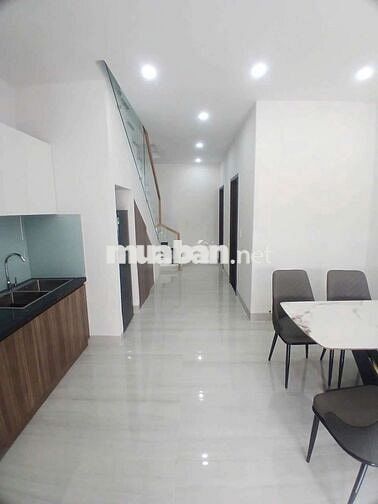 Bán nhà ngay trung tâm Thạnh Phú . Trả trước 600tr nhận nhà .