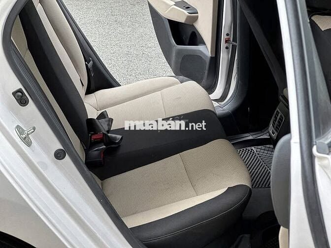 Hyundai Accent 2024 số tự động màu trắng
