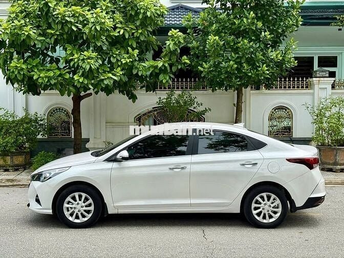 Hyundai Accent 2024 số tự động màu trắng