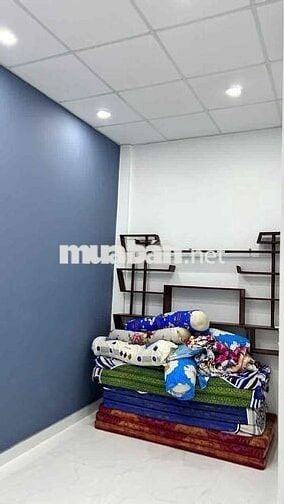 Nhà 1 trệt, 1 lầu, hẻm xe hơi 6m