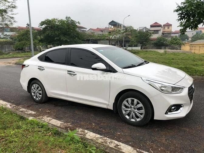 Cần bán Accent 2019 số sàn, màu trắng