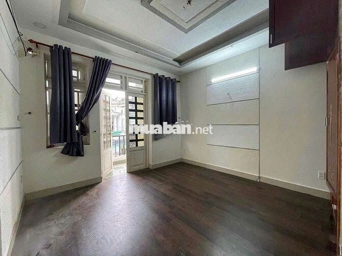 Cho thuê nguyên căn trốg, rộng rãi, hẻm xe hơi, Quang Trung p14 Gò vấp