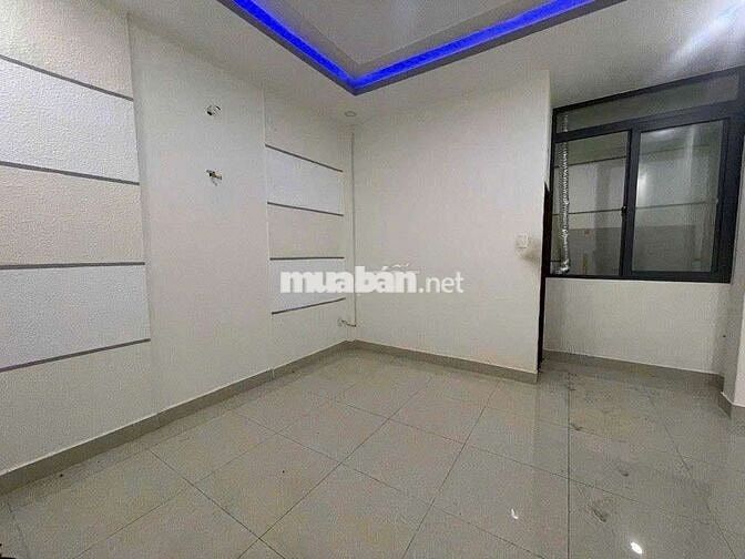 Cho thuê nguyên căn trốg, rộng rãi, hẻm xe hơi, Quang Trung p14 Gò vấp