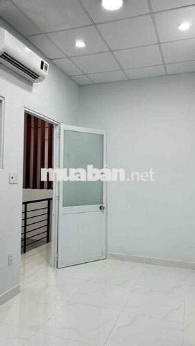 Nhà 1 trệt, 1 lầu, hẻm xe hơi 6m