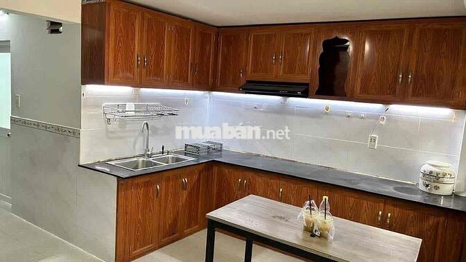 Nhà 1 trệt, 1 lầu, hẻm xe hơi 6m