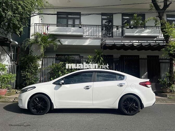 Kia Cerato 2016 1.6 AT bản full