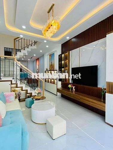 Đường số 10, 3 Lầu, 1/ HXH, SHR, 2 tỷ 480 thương lượng !!!
