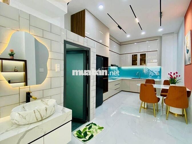Đường số 10, 3 Lầu, 1/ HXH, SHR, 2 tỷ 480 thương lượng !!!