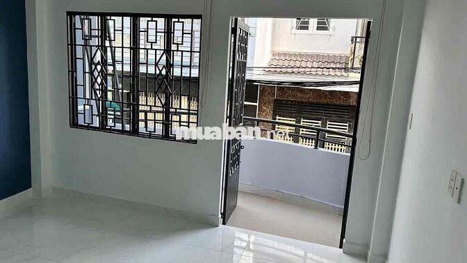 Nhà 1 trệt, 1 lầu, hẻm xe hơi 6m