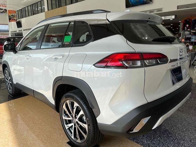 Toyota Corolla Cross 2025 tặng 50% trước bạ