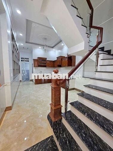 Nhà phố mới hoàn công kdc Phú Hồng Thịnh gần làng đại học và BigC Go