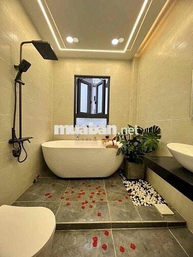 Bán nhà mới vào ở liền HXH hương lộ 2, bình tân