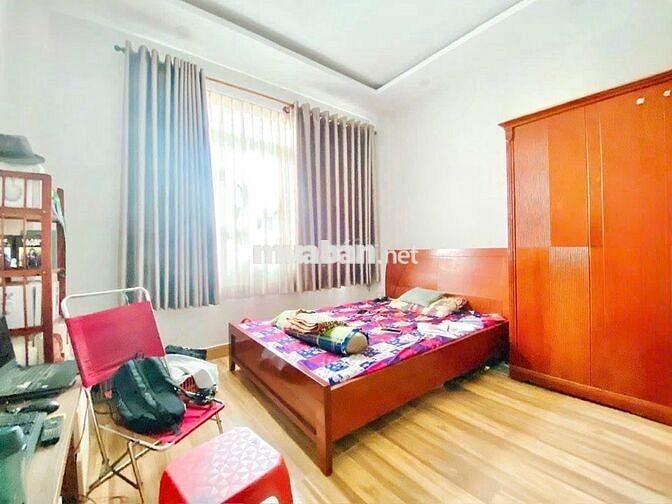 Nhà 50m2, 5 tầng 5PN, Lê Văn Sỹ Quận 3, trước nhà 3.5m, gần xe hơi