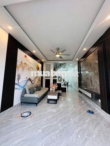 Nhà Mặt Phố 2 Lầu, Nội Thất Cao Cấp,75m2 giá chỉ 850tr, Sổ Hồng Riêng