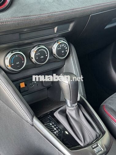 Một Chiếc Màu Trắng  - Mazda 2 2024 Sport Luxury