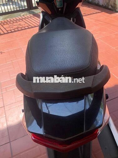 galaxy 50cc màu đen đỏ.