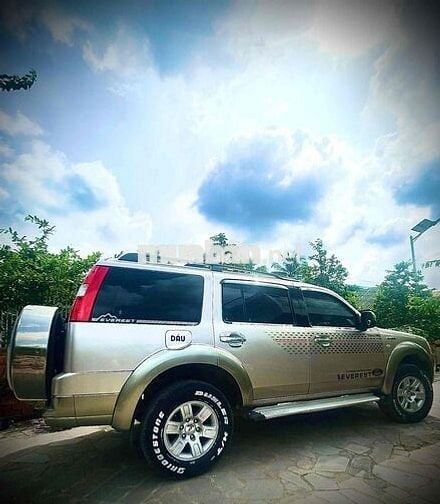 Cần bán FORD EVEREST 2.5 TURBO