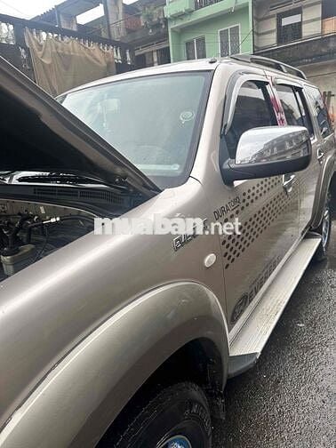 Cần bán FORD EVEREST 2.5 TURBO