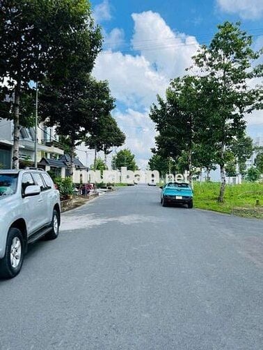 CHO THUÊ KHO:
KHO MỚI XÂY SẠCH ĐẸP - KDC HỒNG LOAN