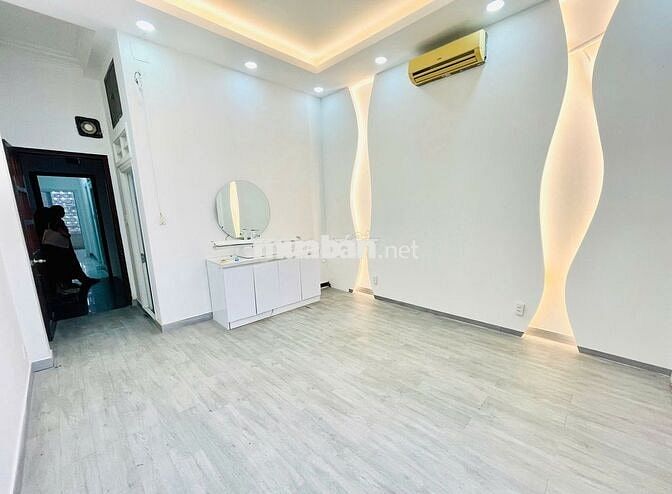 CỰC HOT - SIÊU PHẨM CHO THUÊ MT 272C CAO THẮNG  - 6 TẦNG - DTSD 500m2