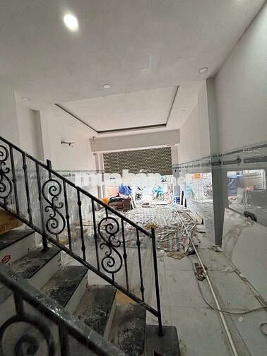 CHO THUÊ NHÀ MỚI MẶT TIỀN DƯƠNG QUẢNG HÀM (TRỆT 3 LẦU 4,5X15) HÈ RỘNG