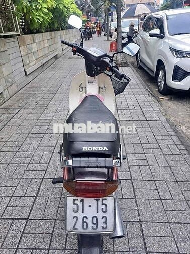 bán xe honda suppe dream2000/17tr300 chính chũđẹp