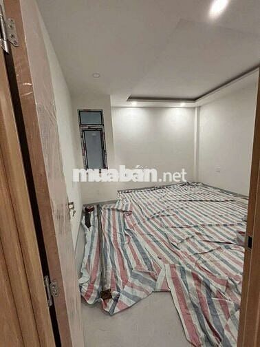 CHO THUÊ NHÀ MỚI MẶT TIỀN DƯƠNG QUẢNG HÀM (TRỆT 3 LẦU 4,5X15) HÈ RỘNG