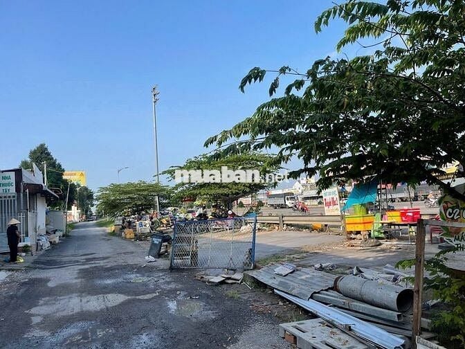 Cho thuê kho 400 mét vuông ngay quốc lộ 1A trạm thu phí cầu cần Thơ