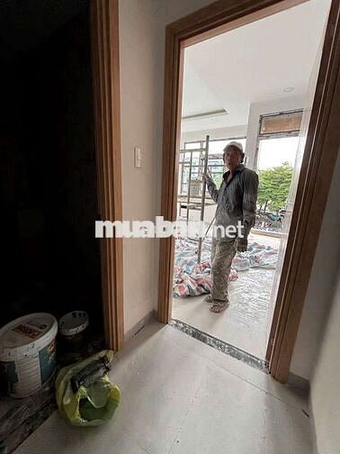 CHO THUÊ NHÀ MỚI MẶT TIỀN DƯƠNG QUẢNG HÀM (TRỆT 3 LẦU 4,5X15) HÈ RỘNG