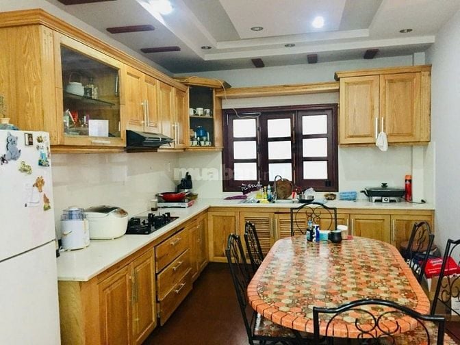 CĂN HỘ DỊCH VỤ CỰC RẺ – GIÁP QUẬN 1 – CHỈ NHỈNH 100 TRIỆU/M²! DIỆN TÍC