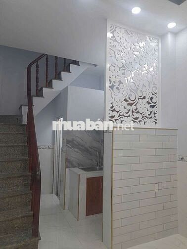 Nhà Bán.p15quận8.sổ hồng chung.1trệt 2lầu. Chùa Quan Âm Mễ Cốc129/27/4