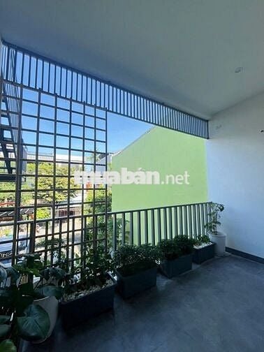 CĂN HỘ CAO CẤP CÓ HỒ BƠI BAN CỒNG THOANG SÁNG NGAY TRUNG TÂM SƠN TRÀ